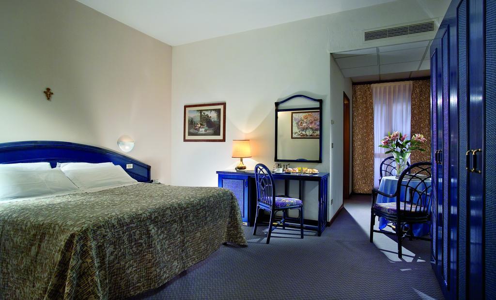 Hotel Terme Bologna Абано Терме Стая снимка