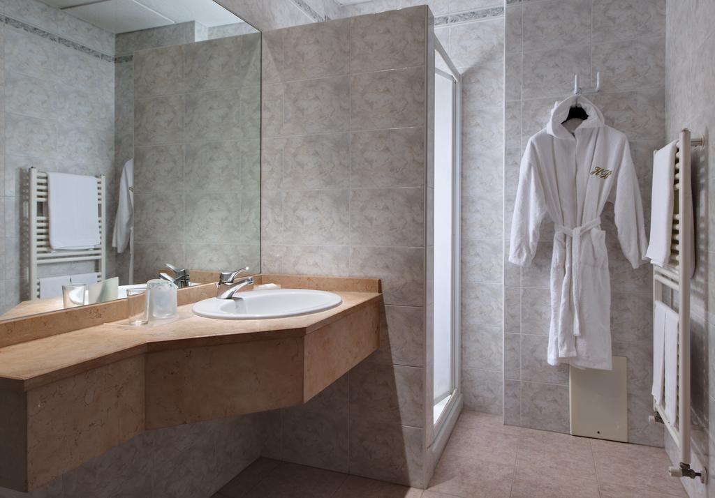 Hotel Terme Bologna Абано Терме Стая снимка